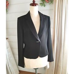 新品　黒の礼服　上着７号　スカート９号のセットでどうぞの画像