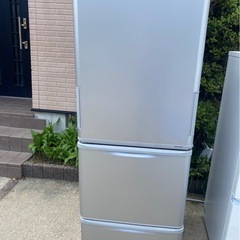 2020年製🍀シャープ【両開き】350L 3ドアノンフロン冷蔵庫...