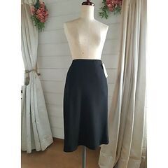 新品　9号の黒　礼服のスカート　仕事用にもどうぞの画像