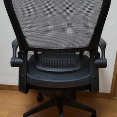 パソコンチェア メッシュ 肘おき可動式の画像