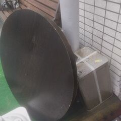 業者様ご自由にお持ちください！金属もあります。