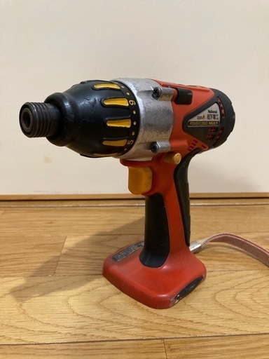 National〔松下電工〕充電式電動工具。マルチインパクトドライバー。パワーカッター。パワークリーナー。ランタン 。充電器。