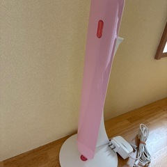デスクスタンドライトの画像