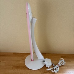 デスクスタンドライトの画像