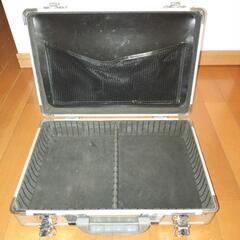 ハードケースの画像