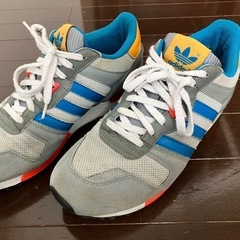 adidas アディダス　スニーカー　26.5cm