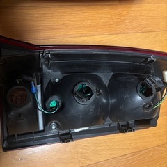 キャデラックエスカレード20002-2005テールランプ訳ありの画像
