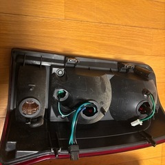 キャデラックエスカレード20002-2005テールランプ訳ありの画像