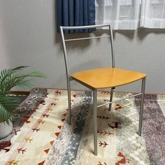 ダイニングチェアーの画像
