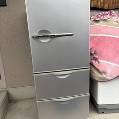 冷蔵庫差し上げます。
