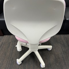 子供用デスクチェアの画像