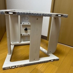 ニトリ子供用チェア ホワイト キャスター付きの画像