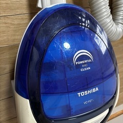 TOSHIBA 東芝　掃除機　2010年製【動作品・紙パック付き】の画像