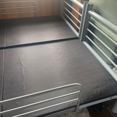 二段ベット（パイプ製）の画像