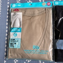 ☆新品☆ 　TOPVALU VネックTシャツ Mサイズ 2枚セットの画像