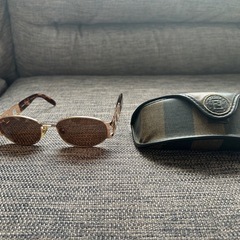 FENDIビンテージサングラスの画像