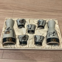 徳利2本　おちょこ5つ🍶
