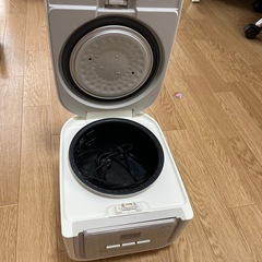 炊飯器の画像