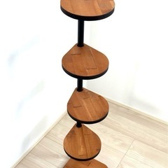 美品 木製 4段プランターラック ブラウン 360度回転 観葉植物 シェルフの画像