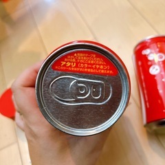コーラ　アタリ缶　カラーイヤホン　２点　貯金箱の画像