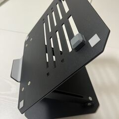【成約済】ノートパソコンスタンド PCスタンド アルミ合金製 無段階高さ調整 角度調節 17インチまで対応の画像