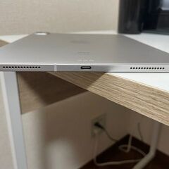 【訳あり】iPad Pro 11インチ 第2世代 Wi-Fi + Cellular　の画像