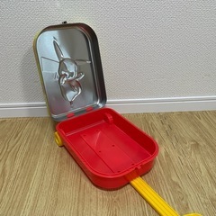 ポケモンキャリーケース缶の画像