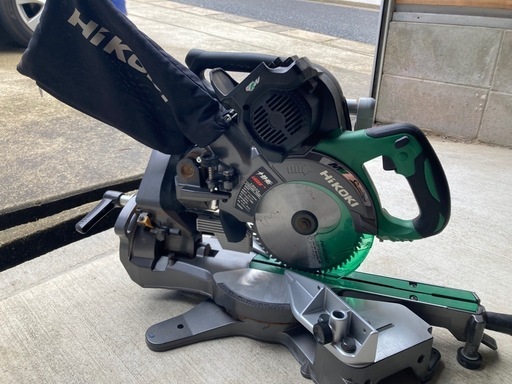 スライド丸ノコ