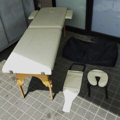 △ マッサージ施術用ベット 折りたたみマッサージベッド マッサー...