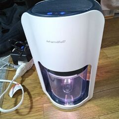 美品　ペルチェ式 除湿機 KLOUDIC DH-CS06　　７色...
