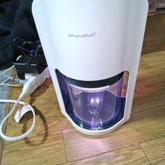 美品　ペルチェ式 除湿機 KLOUDIC DH-CS06　　７色ライトがおしゃれの画像