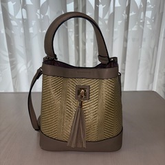 ショルダー掛けできるバッグ