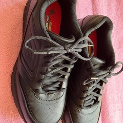 スケッチャーズ【26.5】SLIP RESISTANT