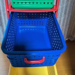 お子様部屋の整理整頓、収納家具の画像