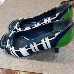 REGALリーガルパンプスの画像