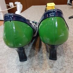 REGALリーガルパンプスの画像