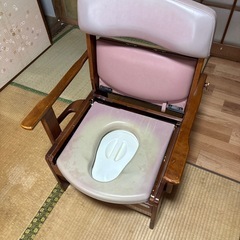 介護用　木枠ポーダプルトイレの画像