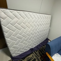 セミダブルのマットレス(ほぼ新品)