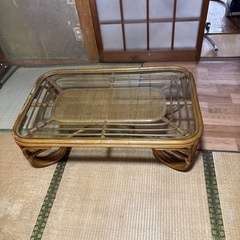 テーブル　古いです
