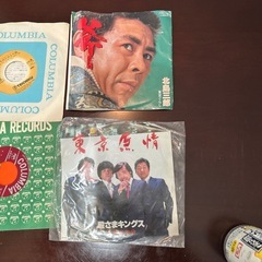 昭和レトロなシングルレコード盤の画像