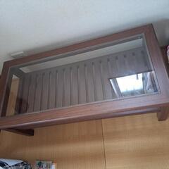 ガラステーブルの画像