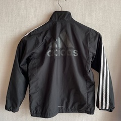 adidas キッズ　アウターの画像