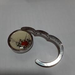 携帯バックフックの画像