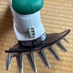 マキタ　充電式　芝生　バリカン　MUM164D 10.9V 充電器　バッテリー付き
の画像