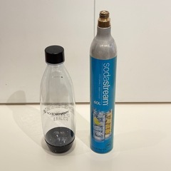 ソーダストリーム ボンベとDWSボトル