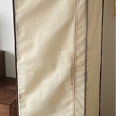 【超美品】　ニトリ　ハンガーラック　不織布ワードローブ