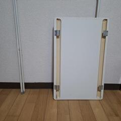 テーブル
