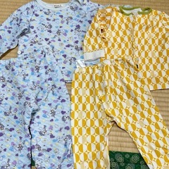 長袖　パジャマ　90&80サイズ