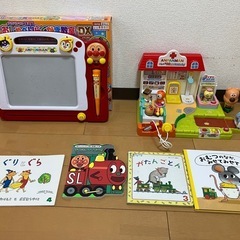 【無料】アンパンマンおもちゃと絵本の画像
