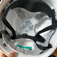 ヘルメット3個セット　美品　防災、工事用の画像